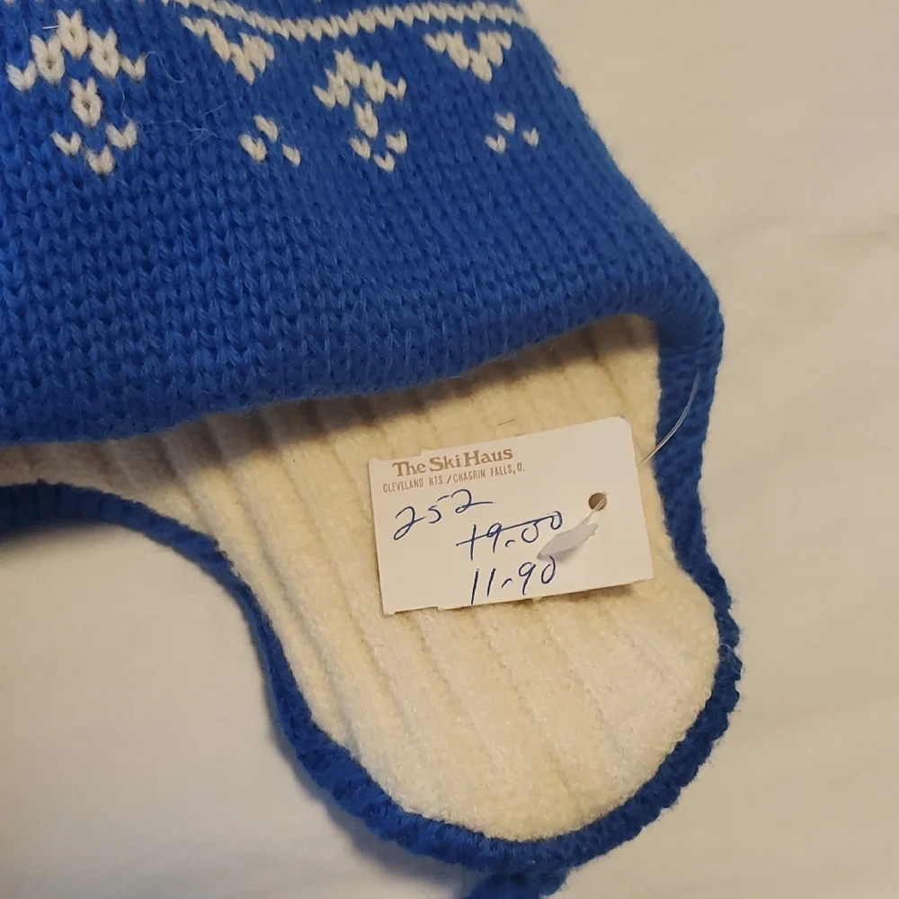 Vintage, Smiley, Pure Wool Hat, Blue and White, Pom Pom, Kids, NWT